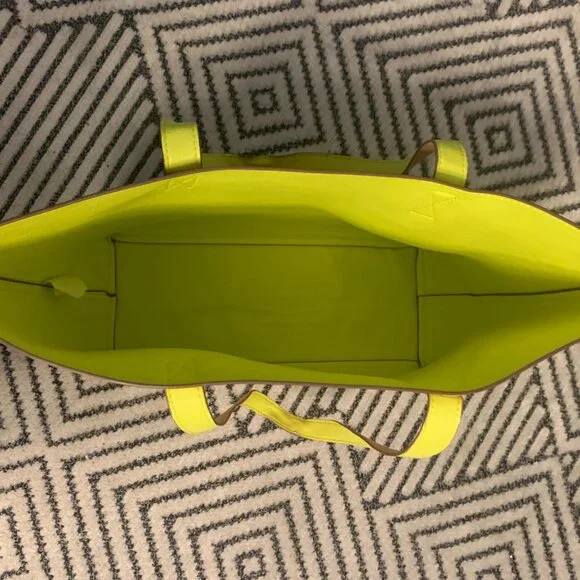 Tote - Picture 2 of 2